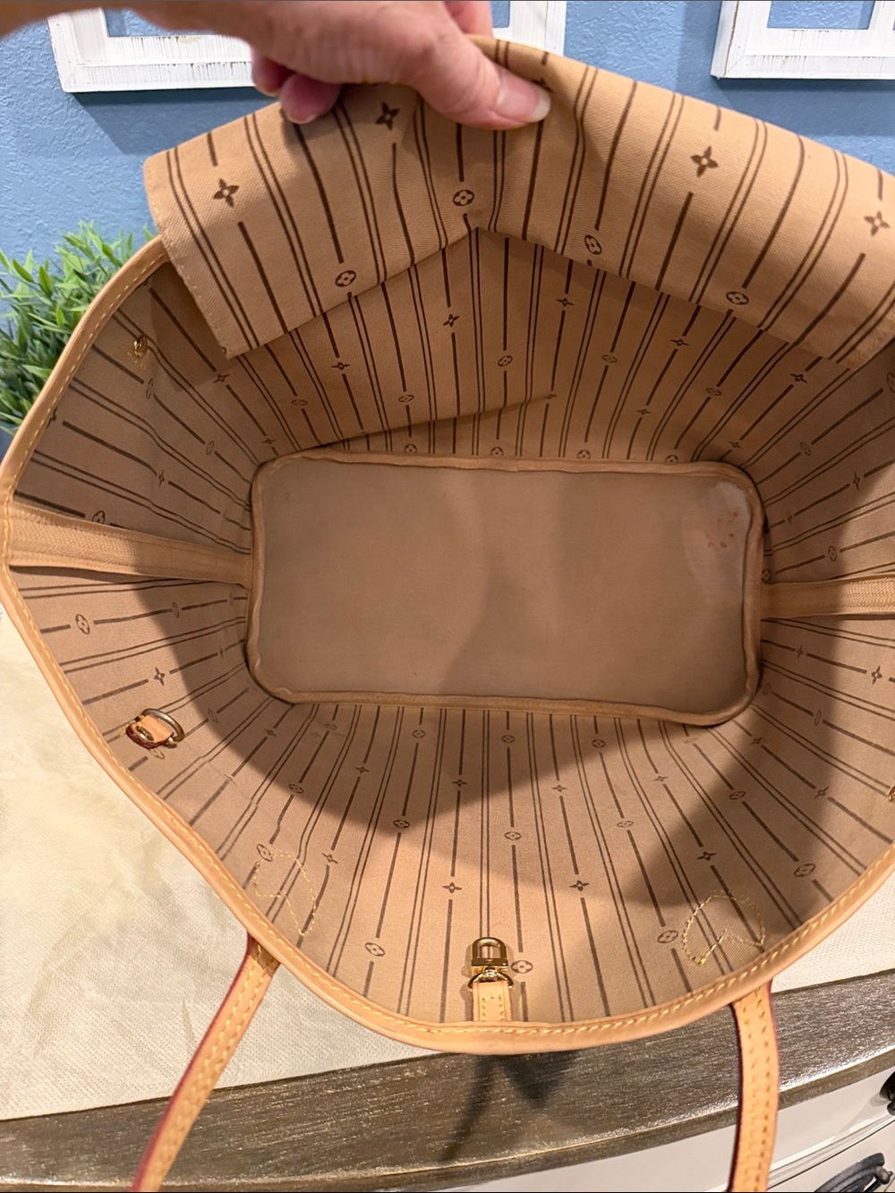 Authentic Louis Vuitton Never Full MM monogram - Picture 11 of 17